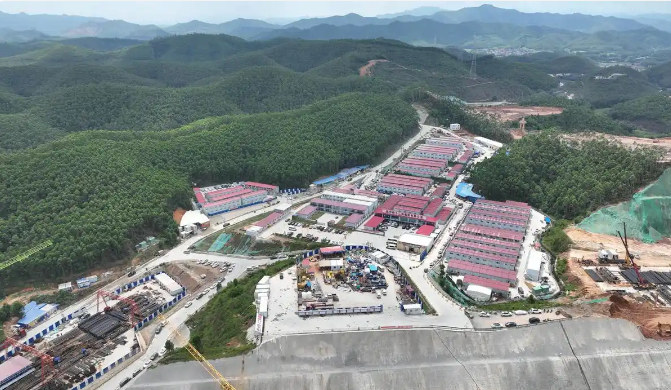 广湛深南高铁机场段全面开工 珠三角新空港2026年实现'空铁零换乘