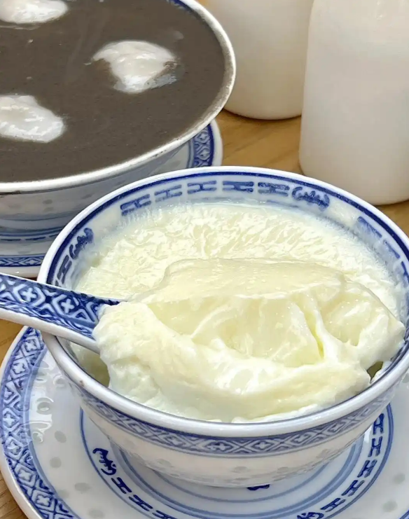 百年佛山双皮奶香飘岭南 非遗技艺演绎甜蜜文化传承